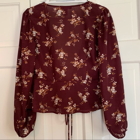 Forever 21 semi-sheer peplum blouse. Size: S - Picture 3 of 4